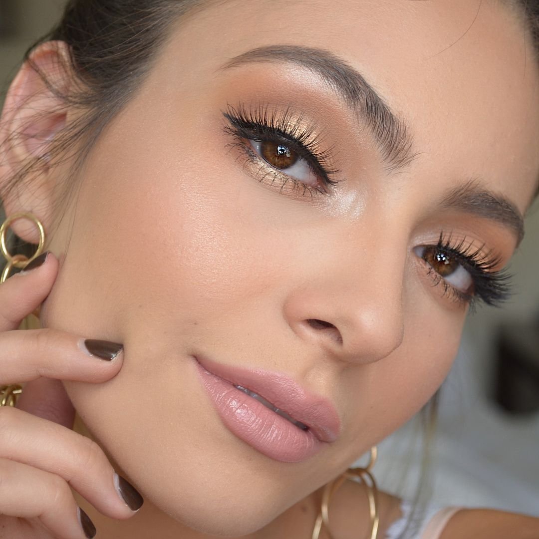 Макияж Смоки айс и темная помада