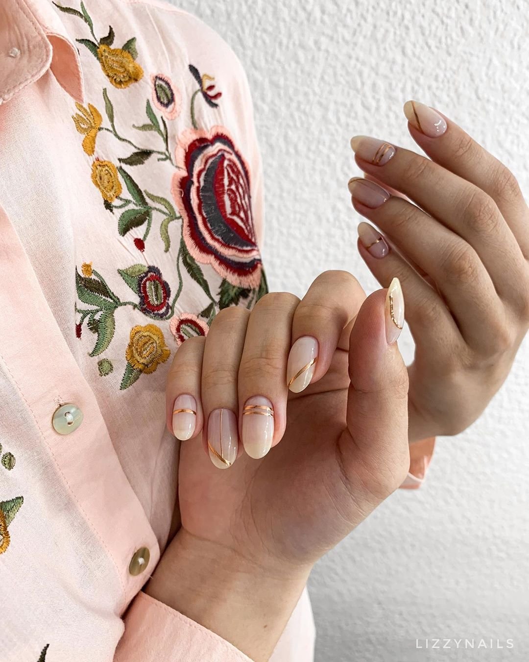 Маникюр для женщины 50 лет