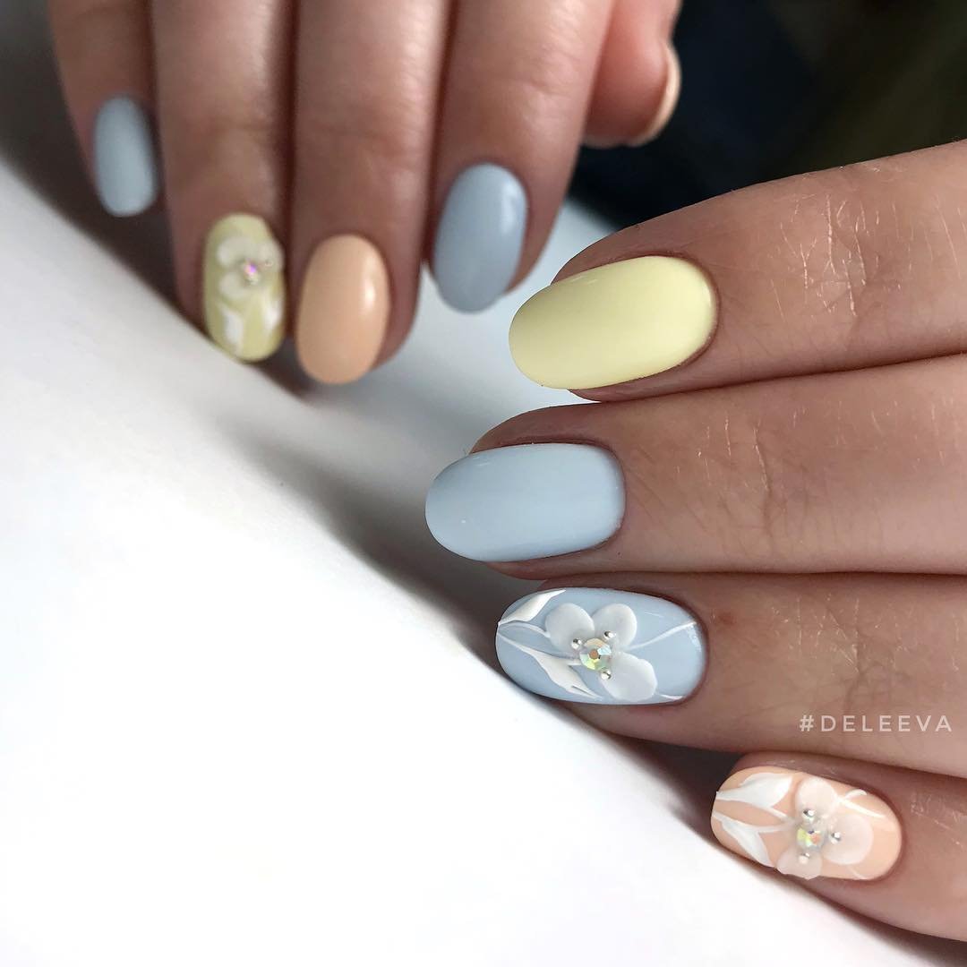 Маникюр для женщины 50 лет