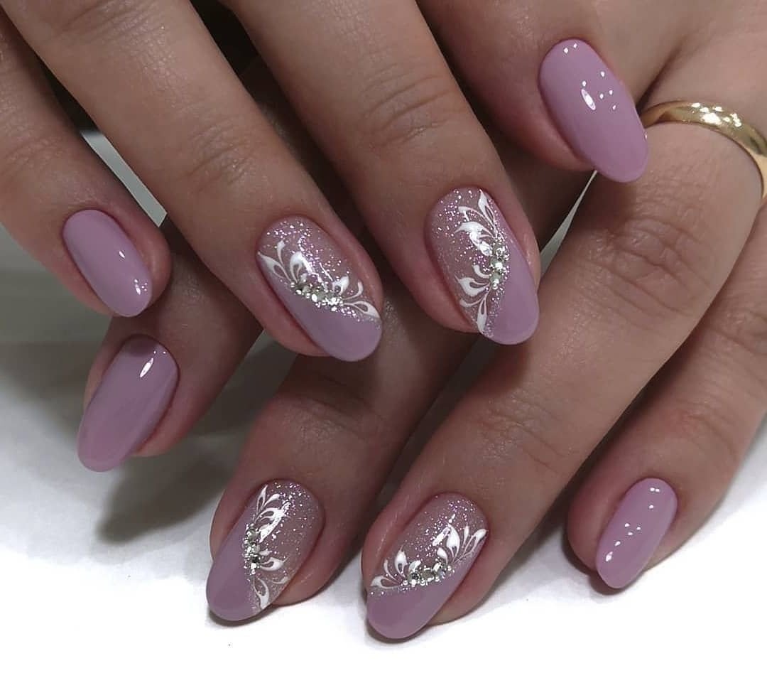 Перепелиный маникюр 2021 на миндаль