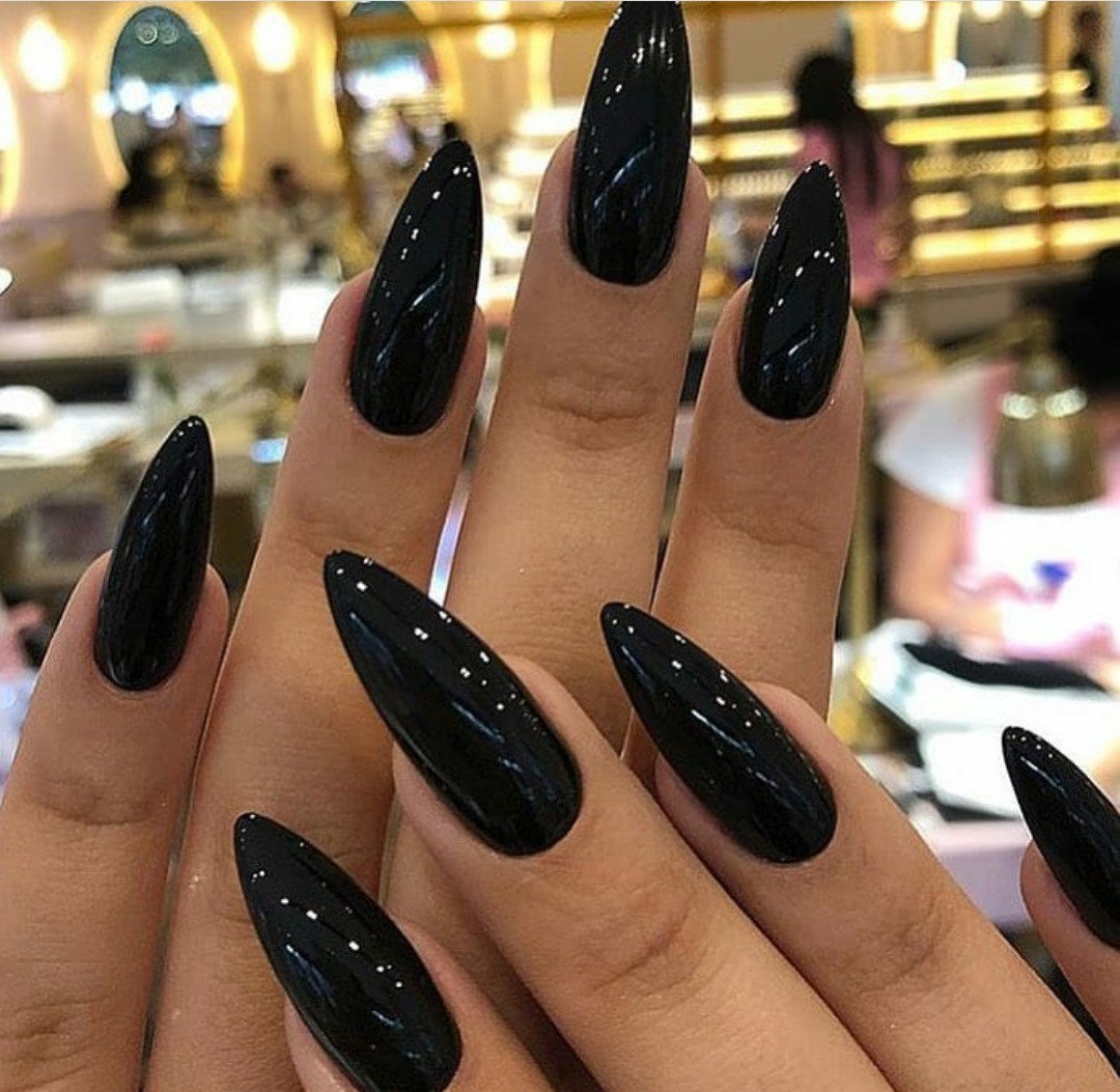 Черные ногти