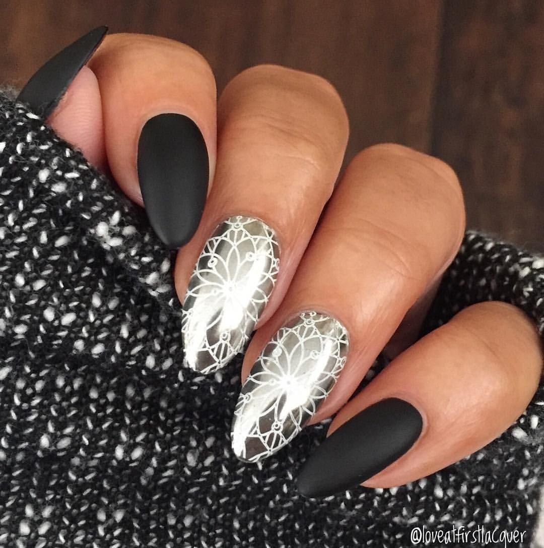 Маникюр черный с серебром миндаль