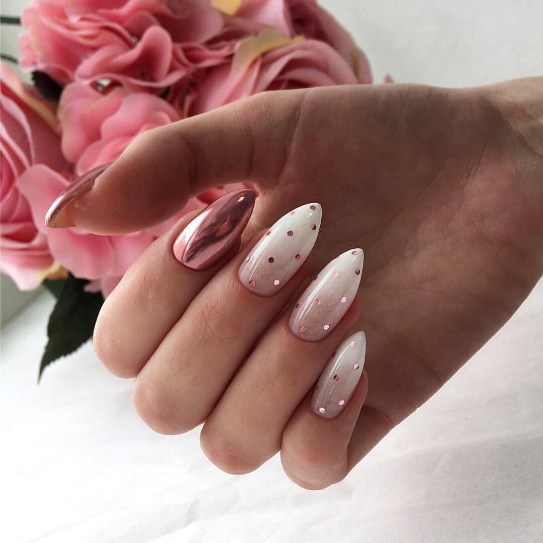 Весенний маникюр на миндальную форму