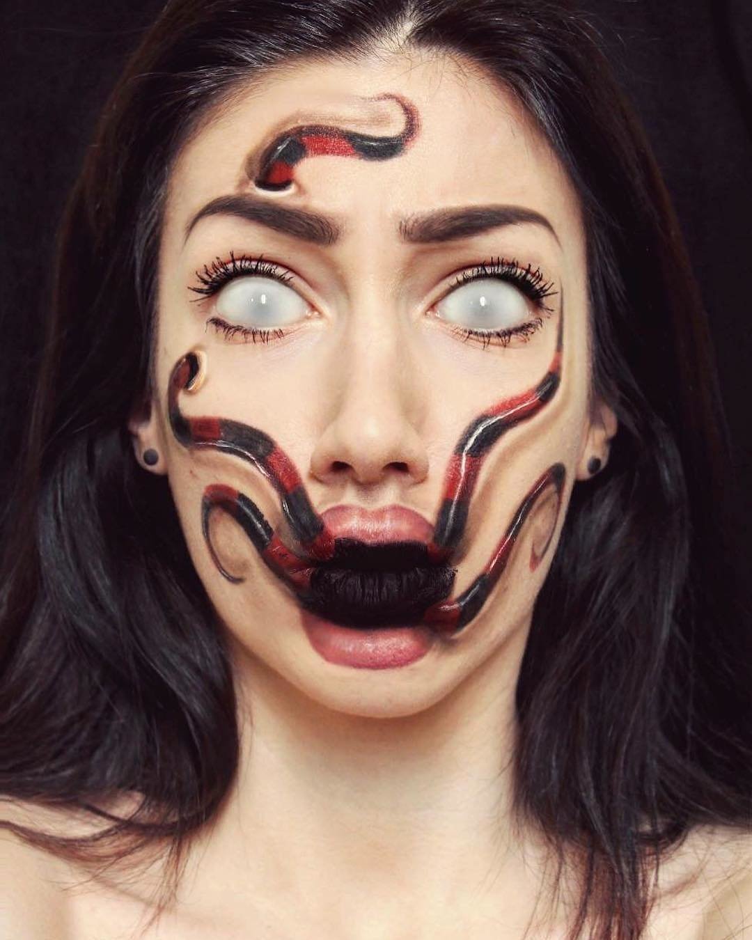 Необычный макияж