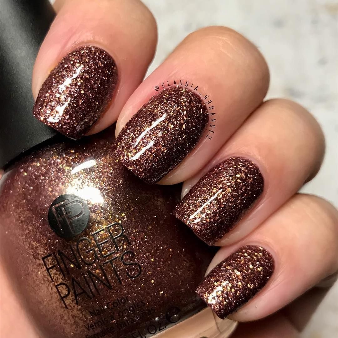 Маникюр коричневый с желтым