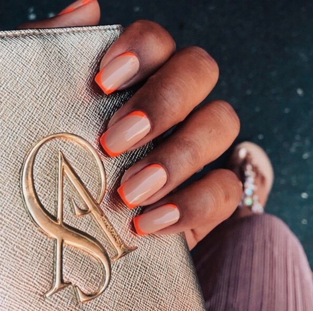 Ногти с надписями