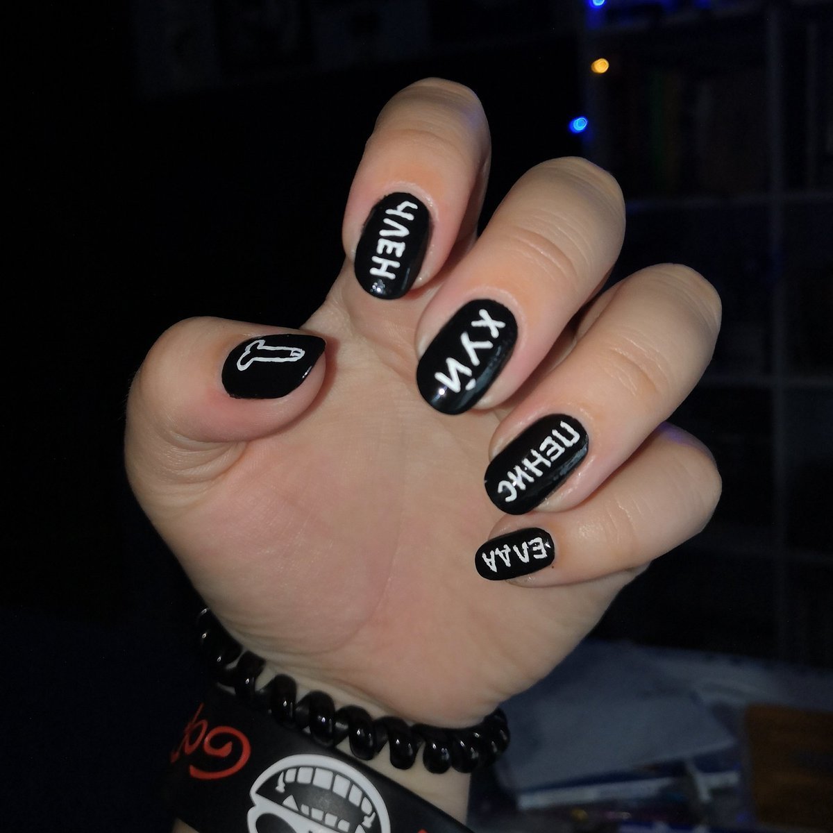 Ногти розовые с блестками Эстетика