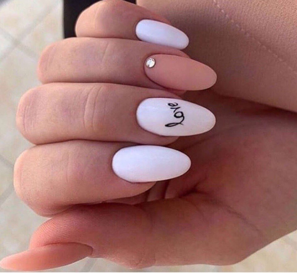 Надпись маникюр для обложки