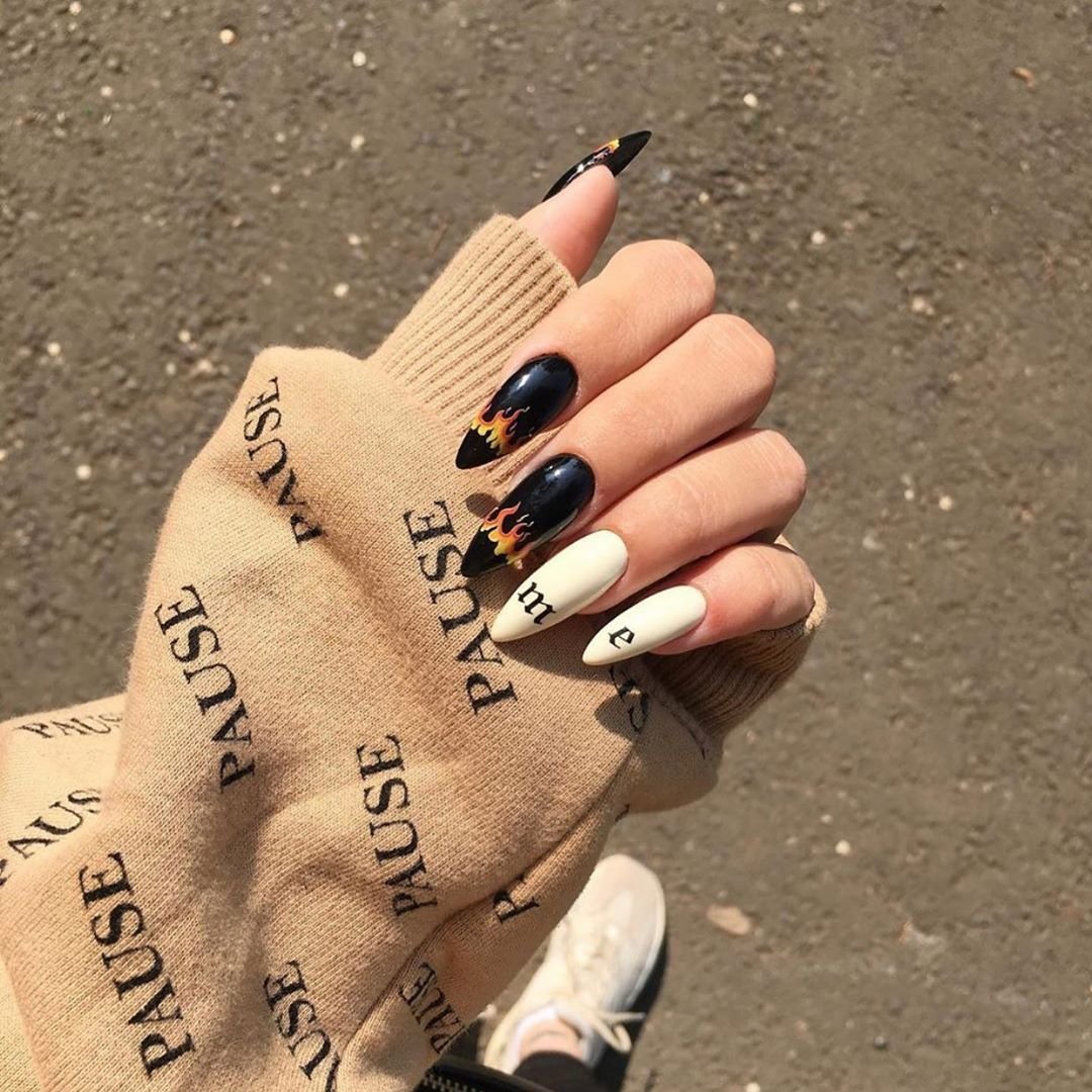 Маникюр для подростка черный