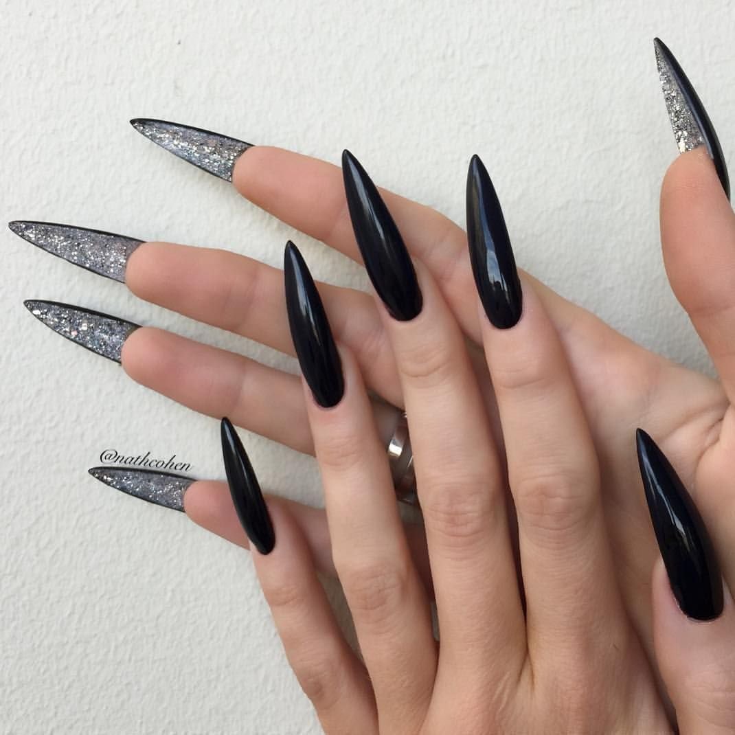 Черчергые длинные ногти