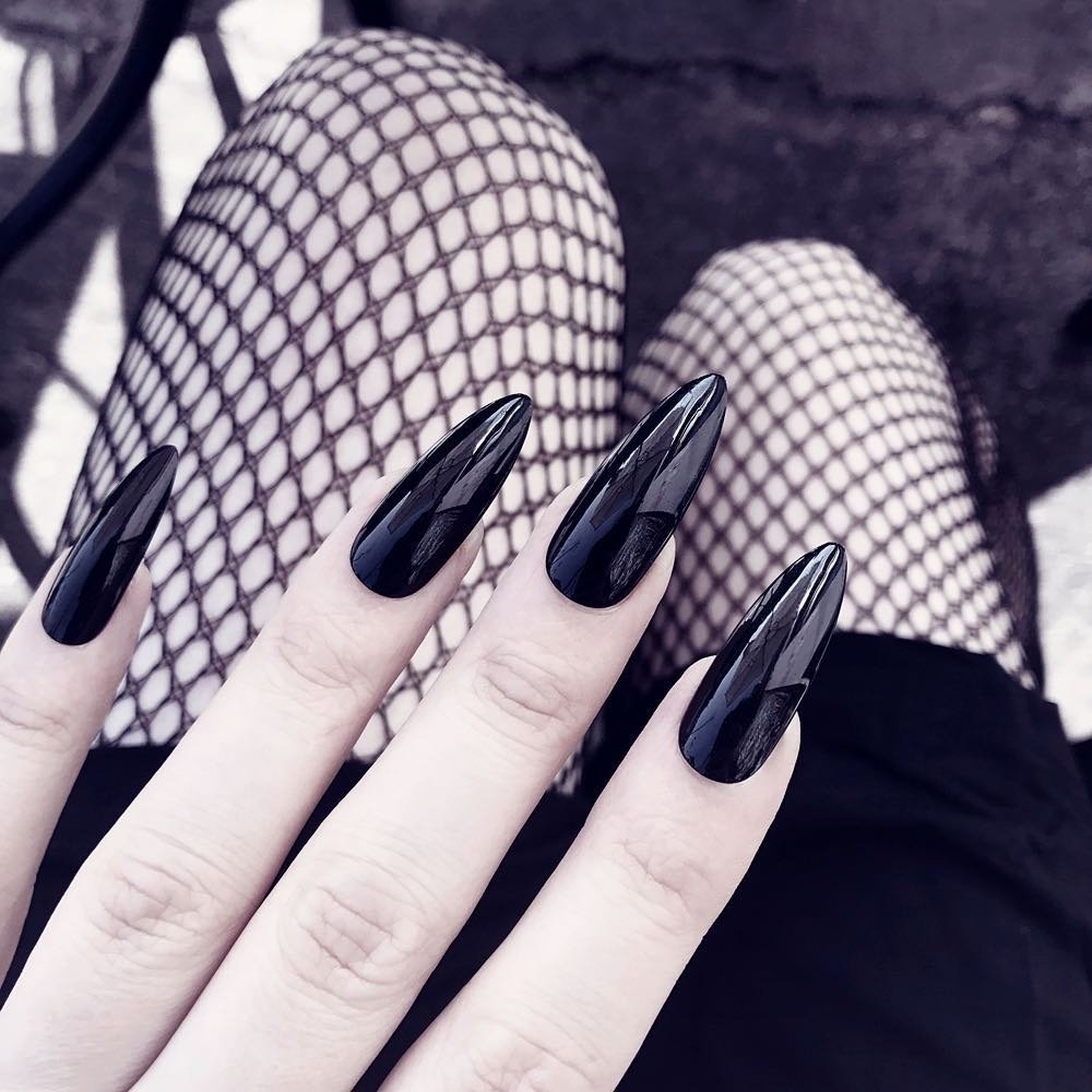 Черные длинные квадратные ногти
