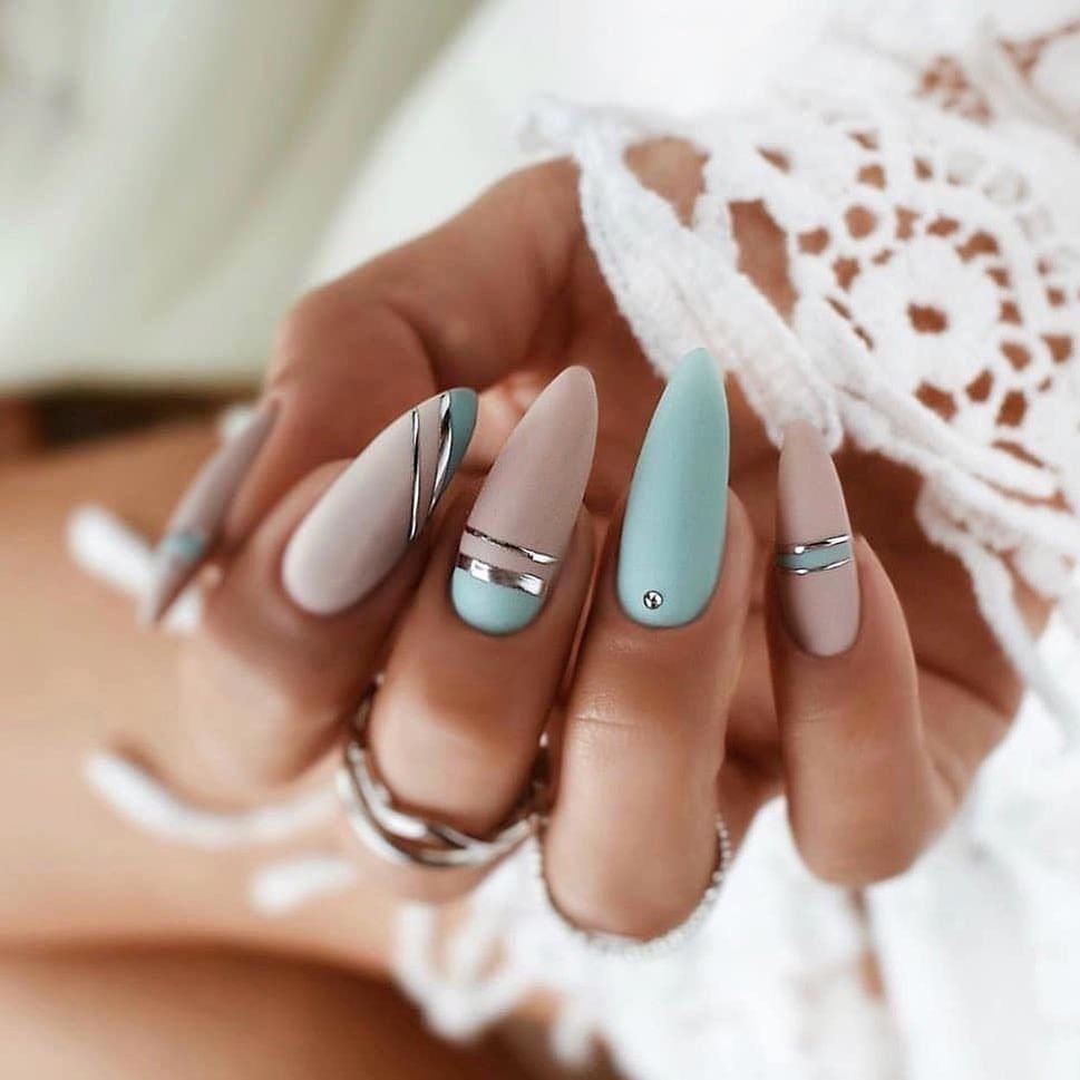 Стильный маникюр