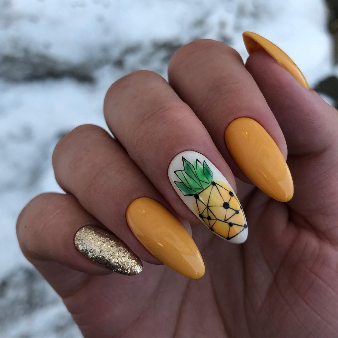 Яркие необычные ногти