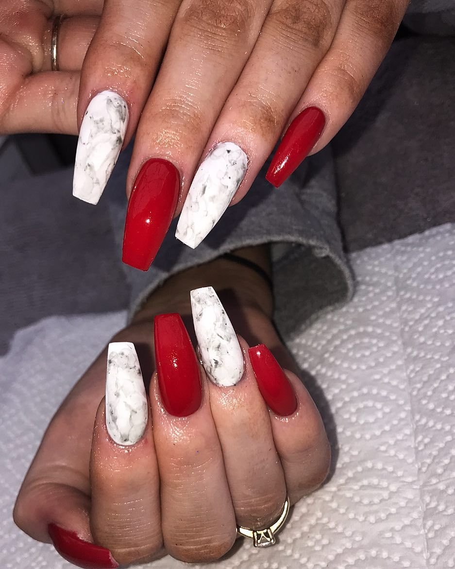 Мраморный маникюр 2022 черный