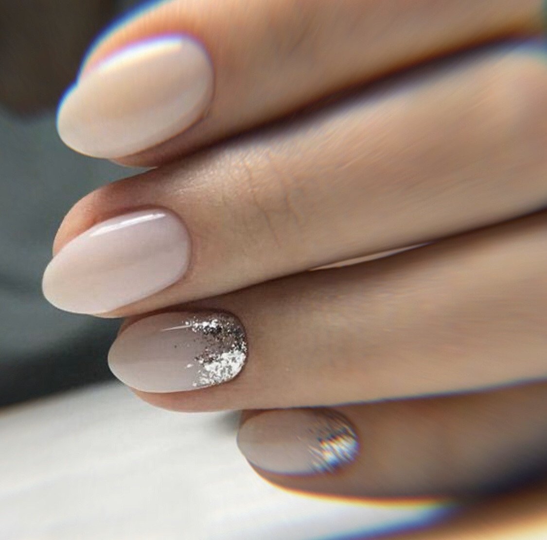 Молочные ногти