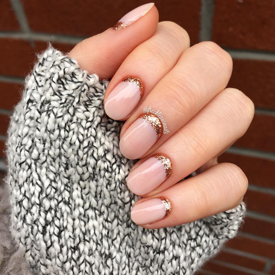 Маникюр на короткие ног и 2022