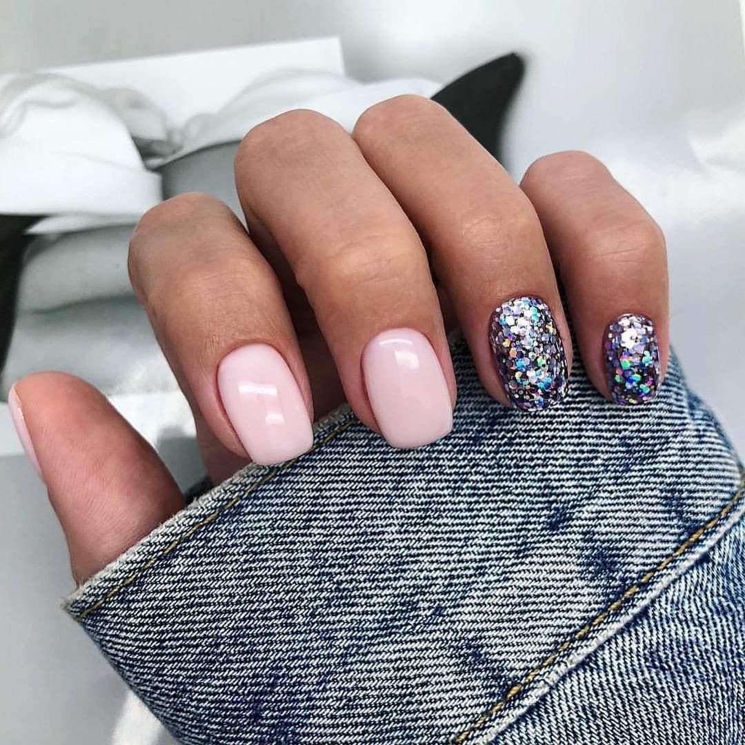 Ногти короткие