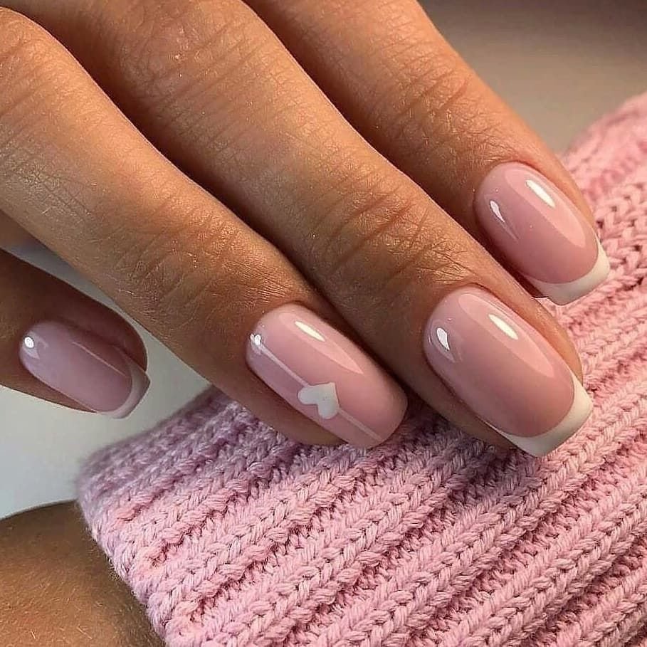 Маникюр нежный френч