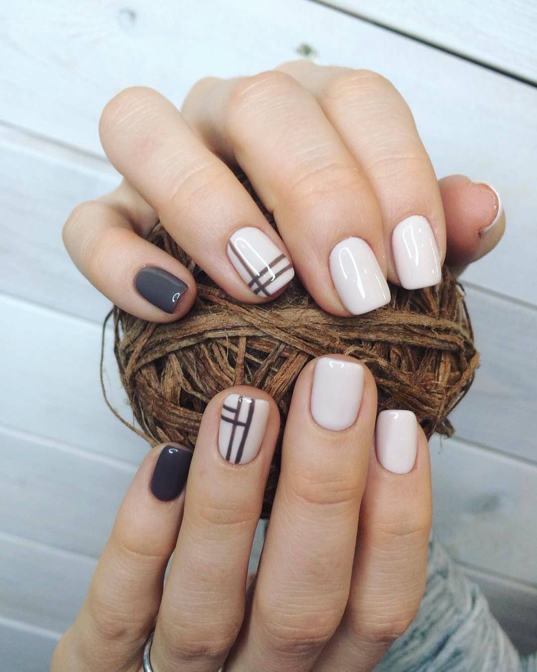 Маникюр на короткие ногти неж