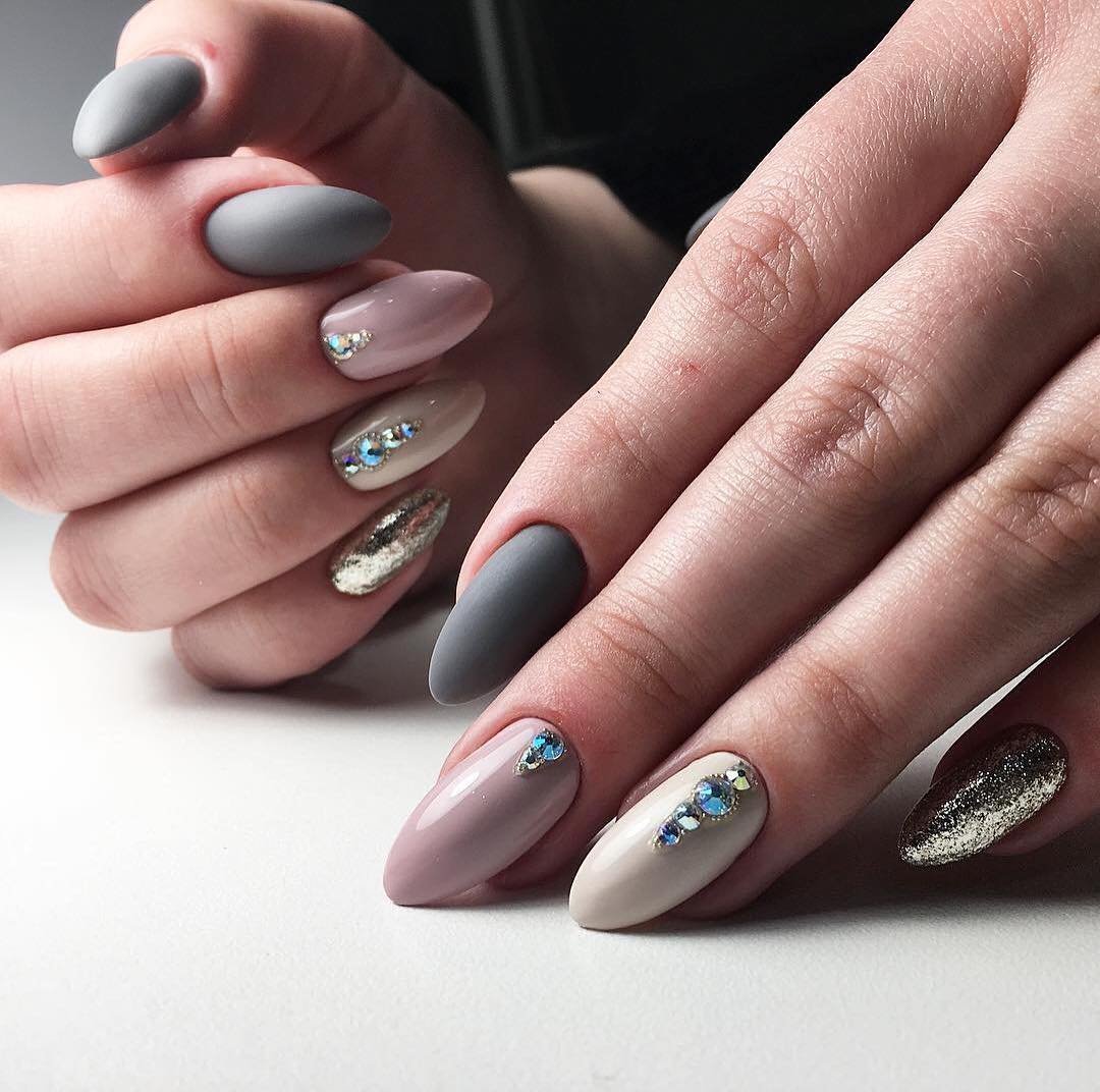 Маникюр постельныхтонов