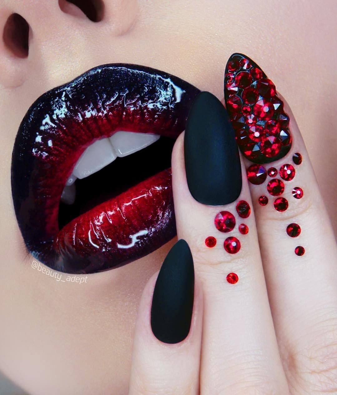 Маникюр черно красный