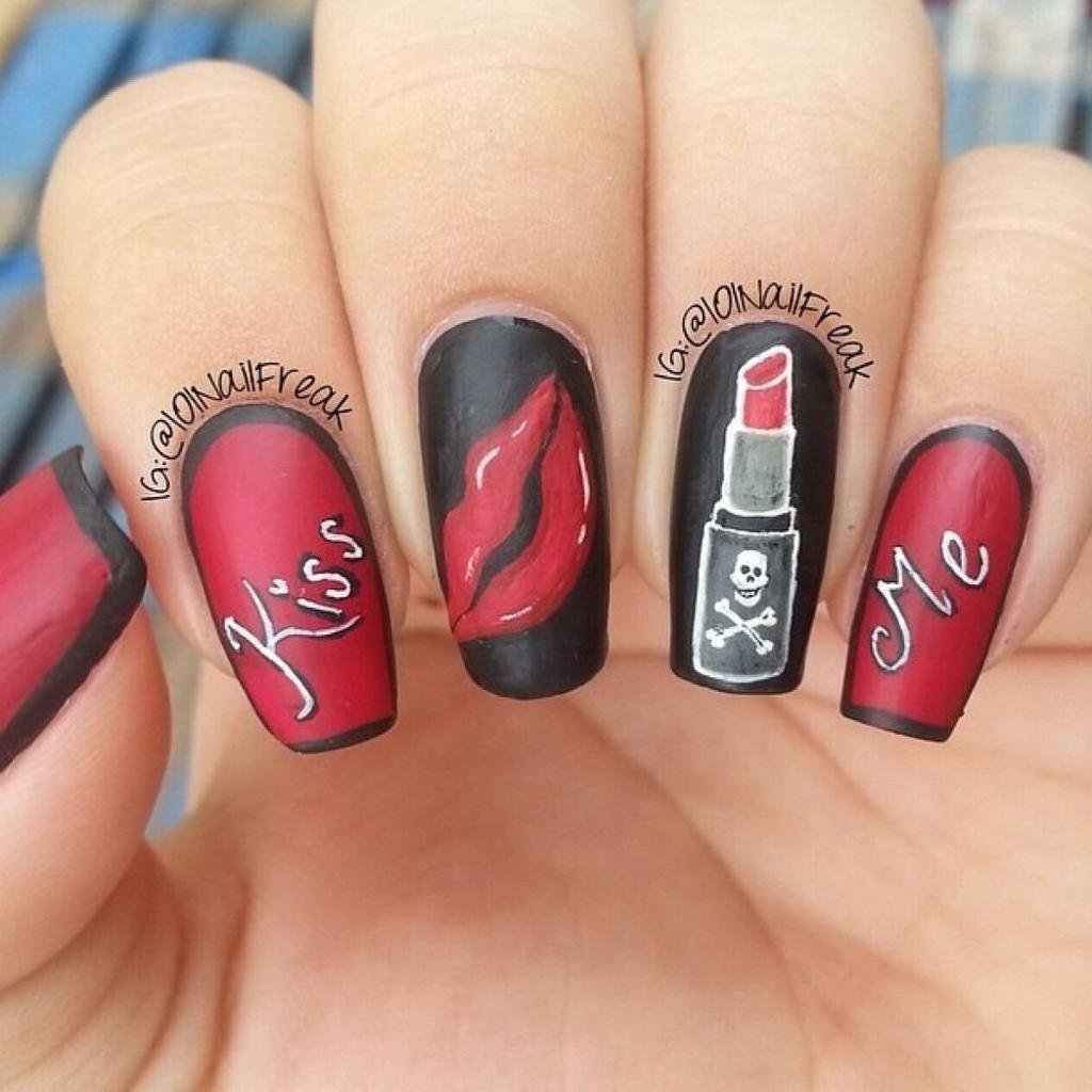 Губы на ногтях