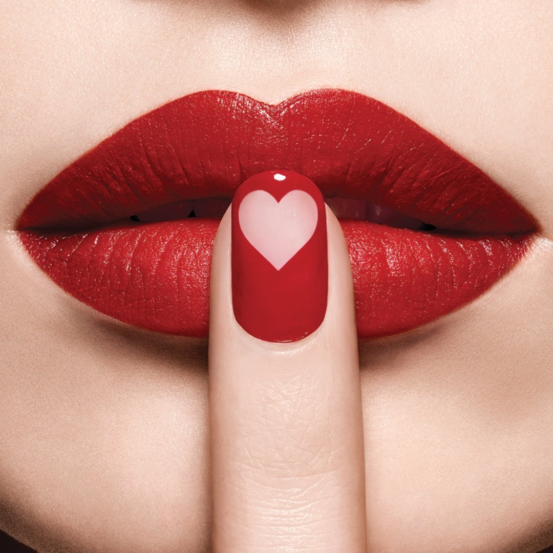 Красные губы