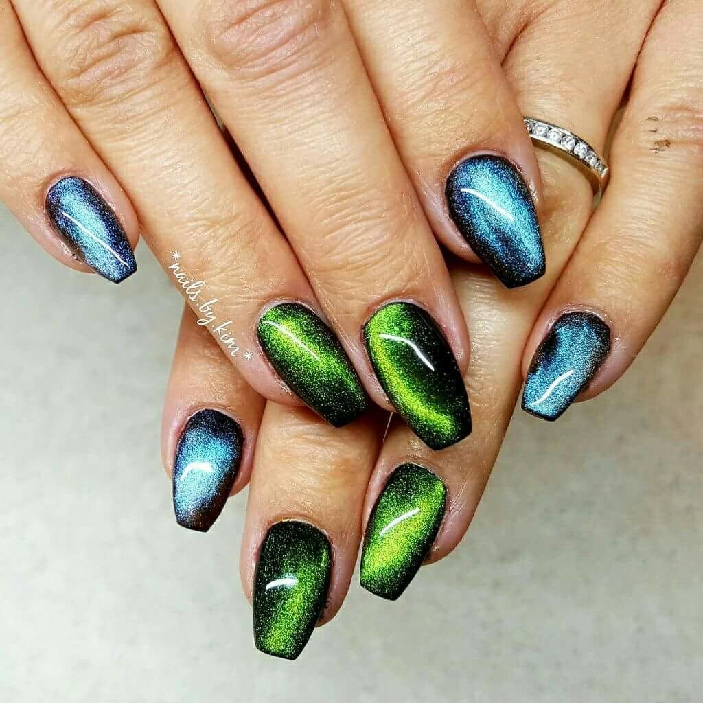 Кошачий глаз маникюр зеленый малахит