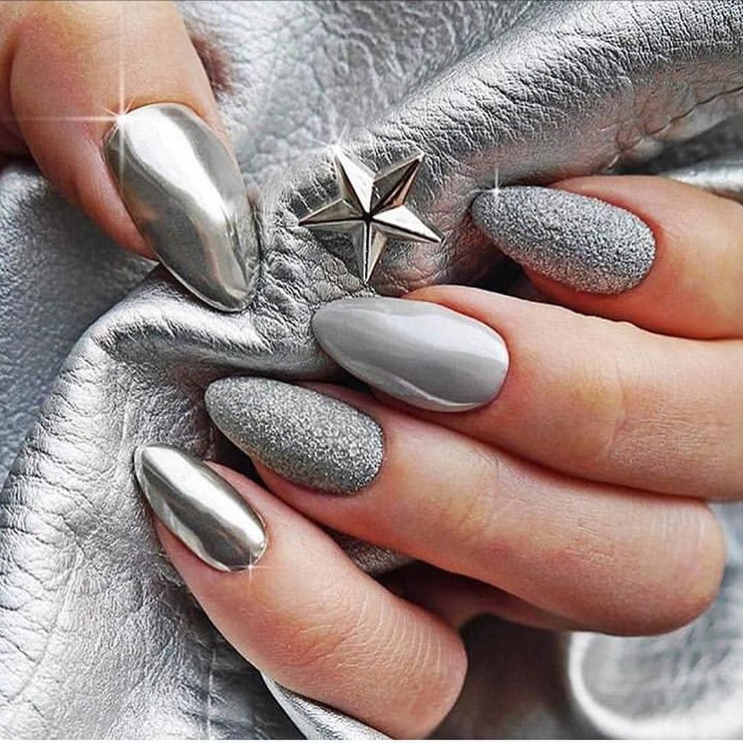 Маникюр кошачий глаз со стемпингом