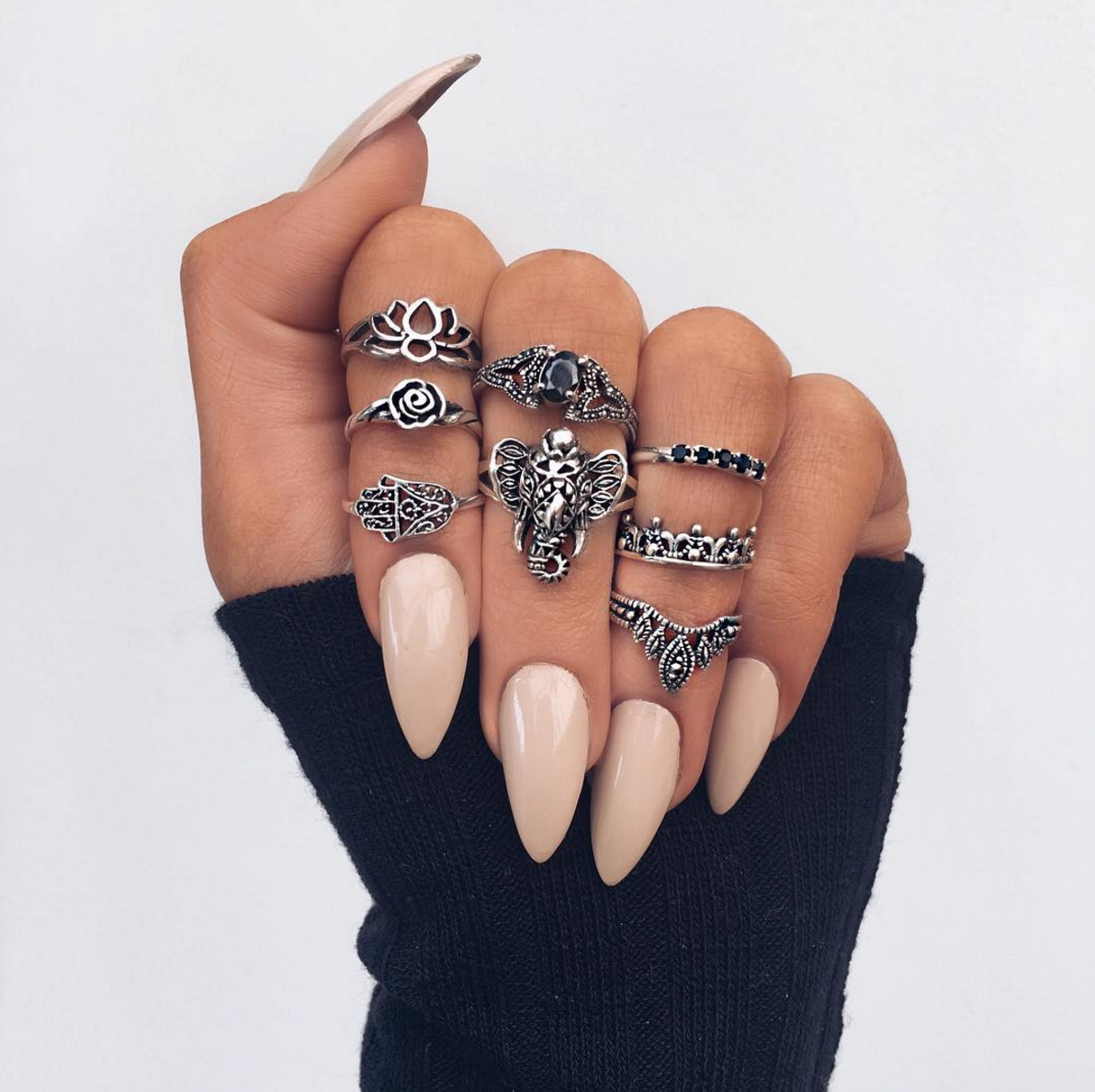 Маникюр на острые ногти