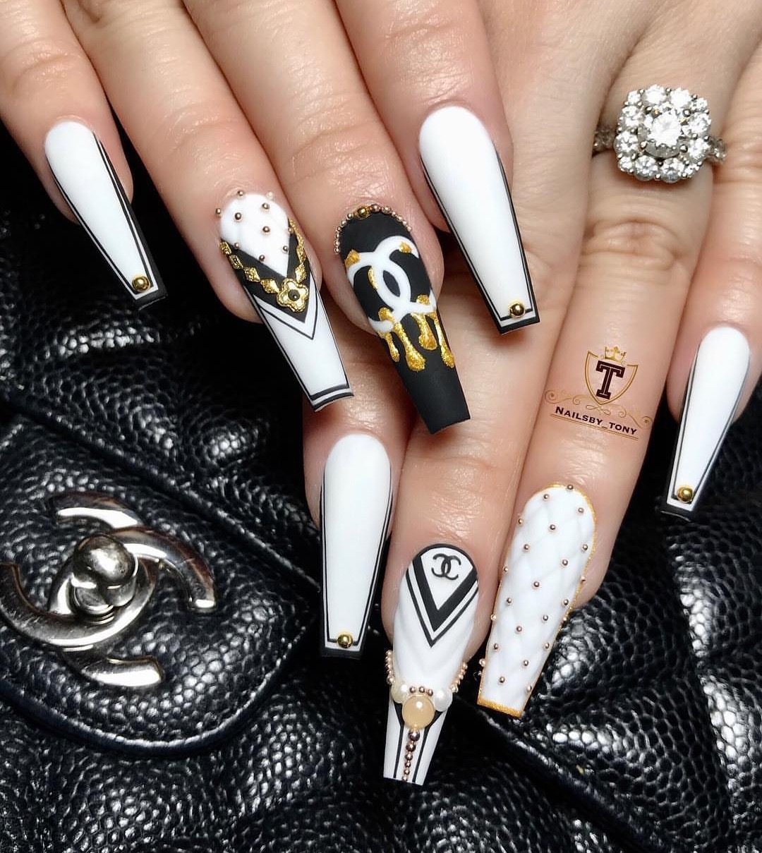 Маникюр в готическом ститиле