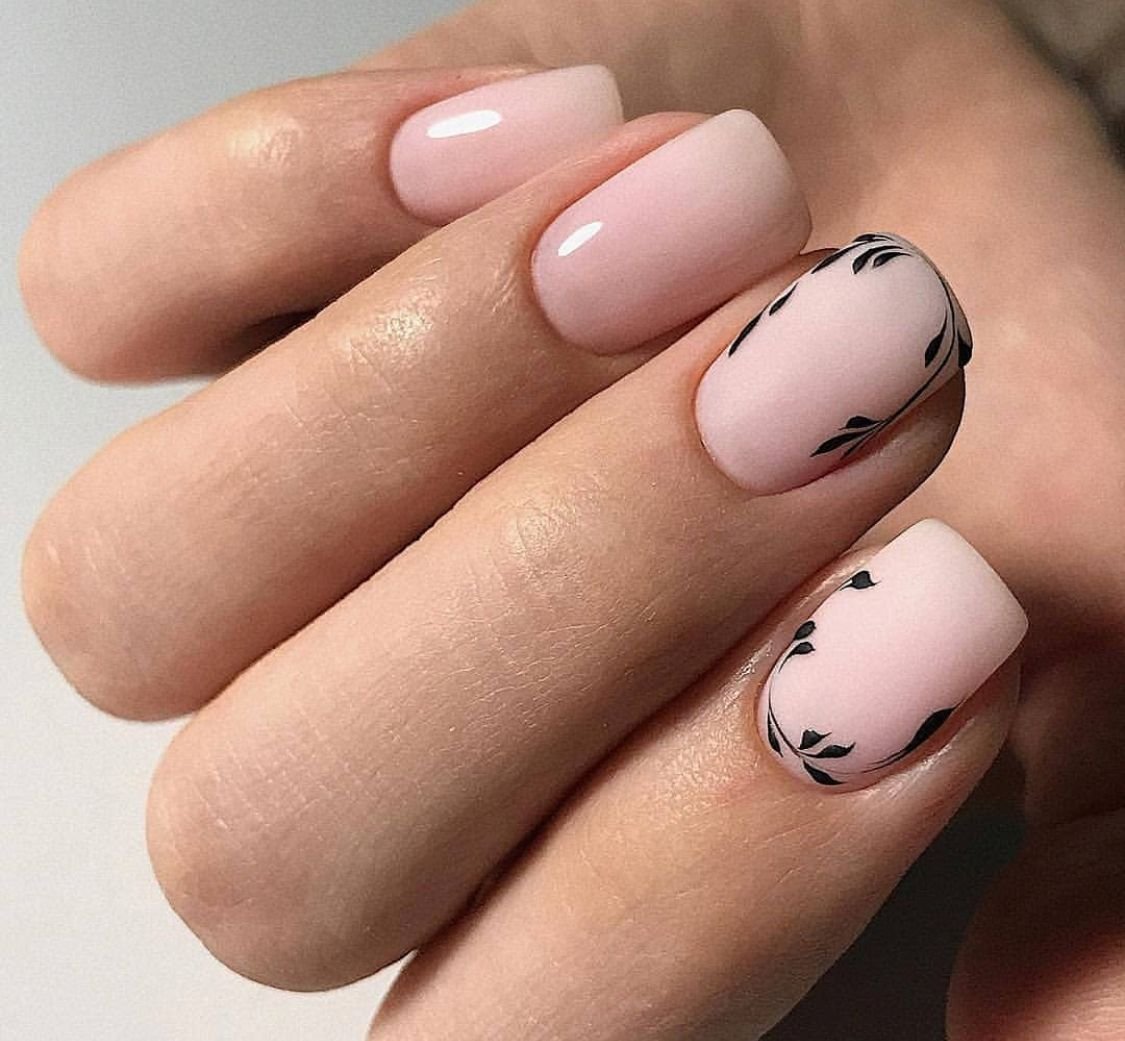 Маникюр на короткие ногти нежные цвета