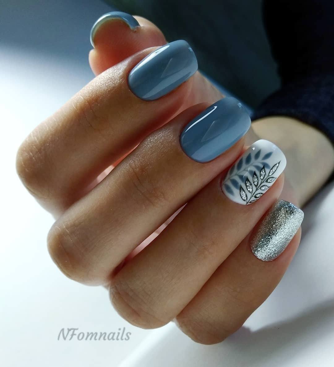 Ногти серо голубые