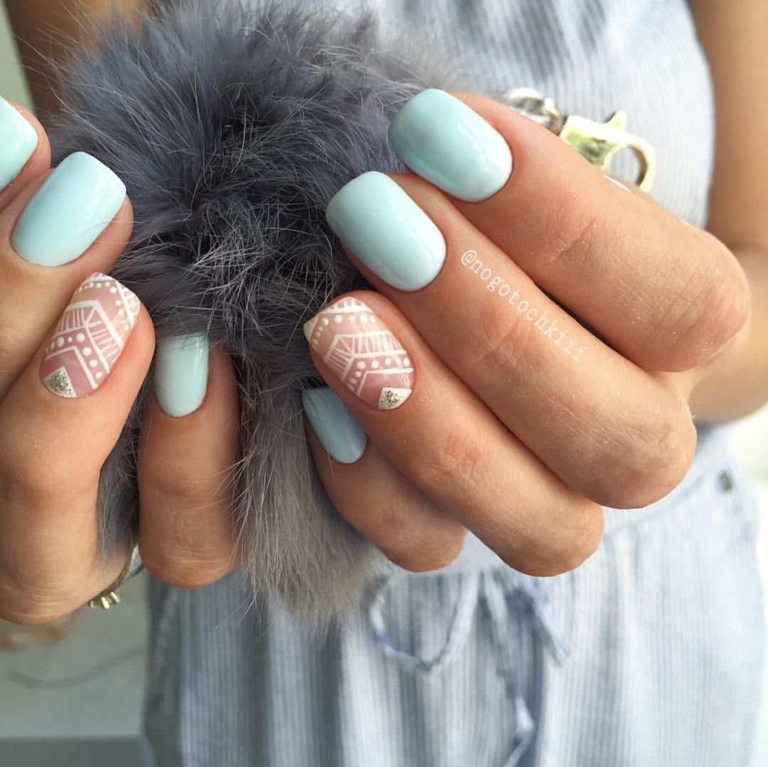 Маникюр на овальные ногти геометрия