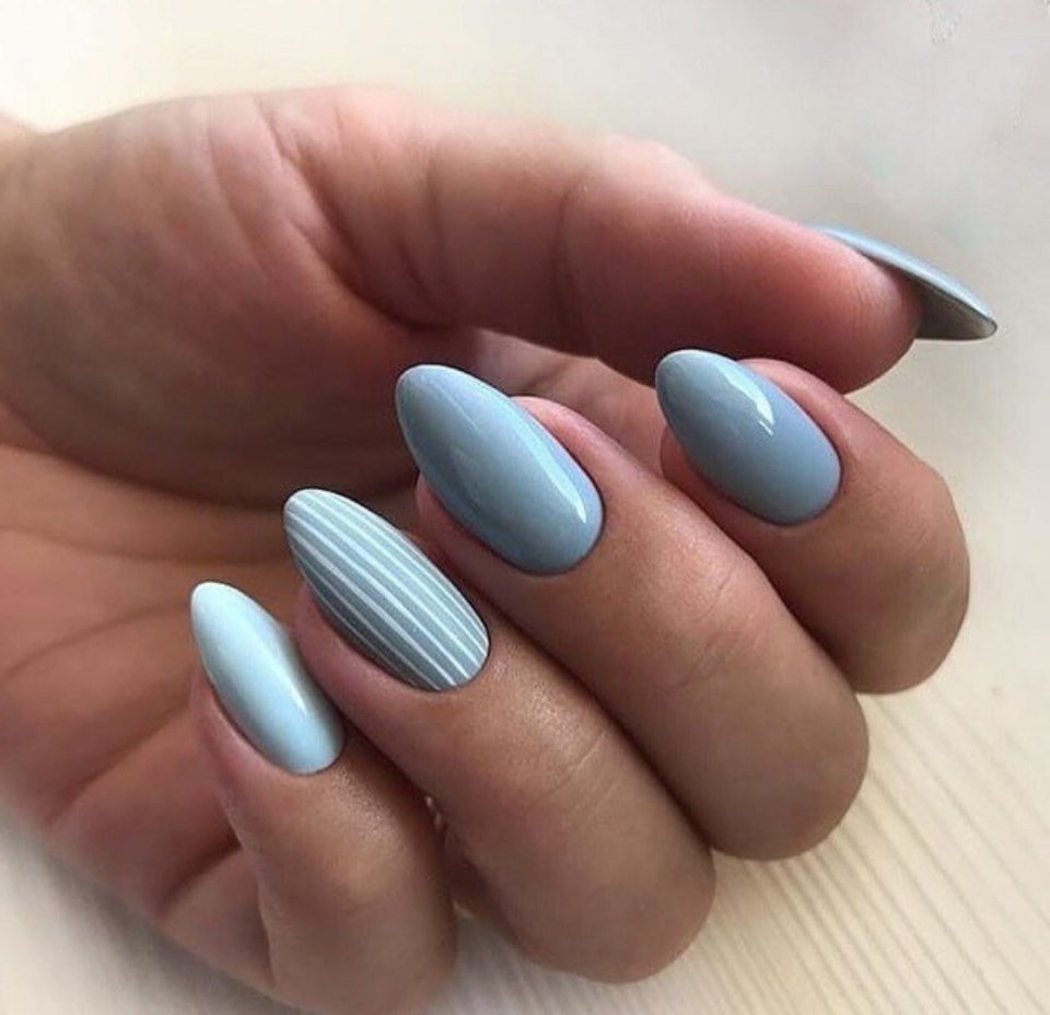 Маникюр серо голубой дизайн