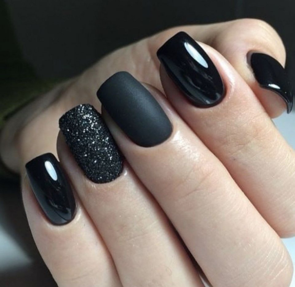 Черные дерзкие ногти