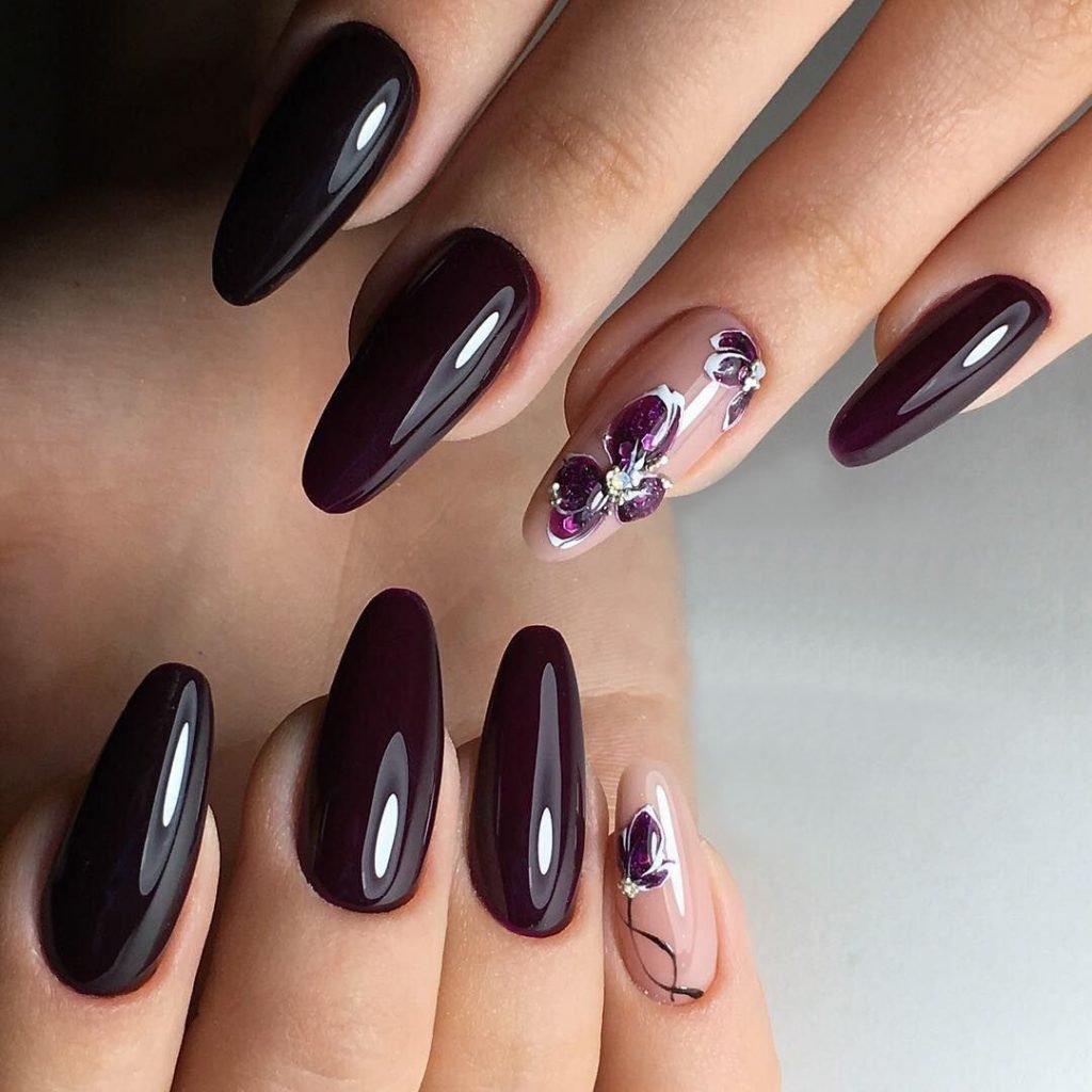 Синий магнитный маникюр