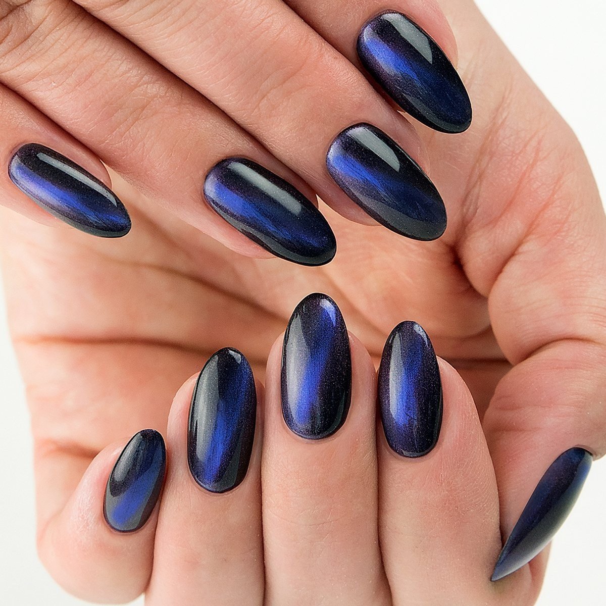 Маникюр кошачий глаз комбинированный