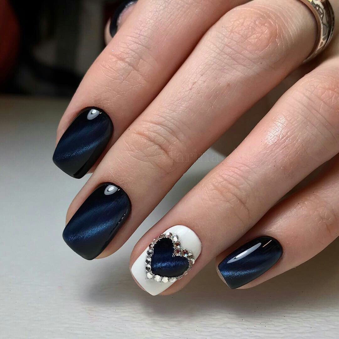 Маникюр кошачий глаз красный на миндаль