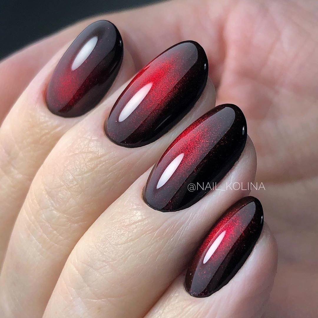 Фиолетовый маникюр с втиркой