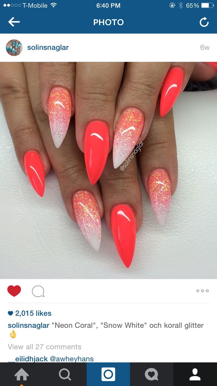 Коралловые острые ногти