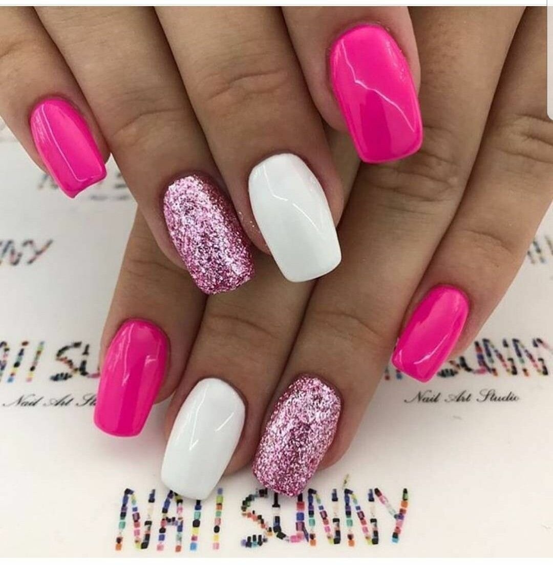 Ногти фуксия 2022
