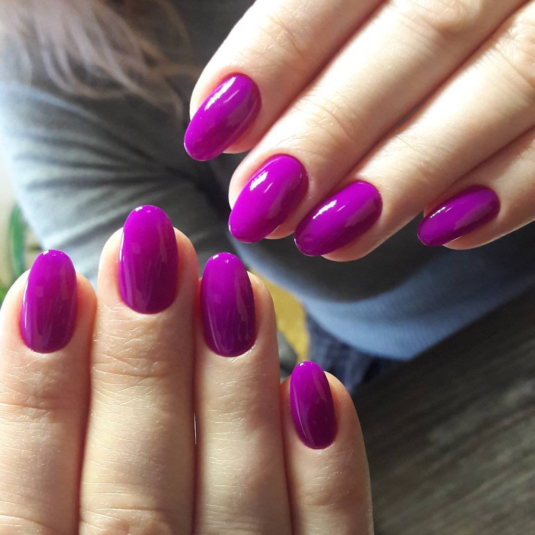 Ногти фуксия 2022 миндаль