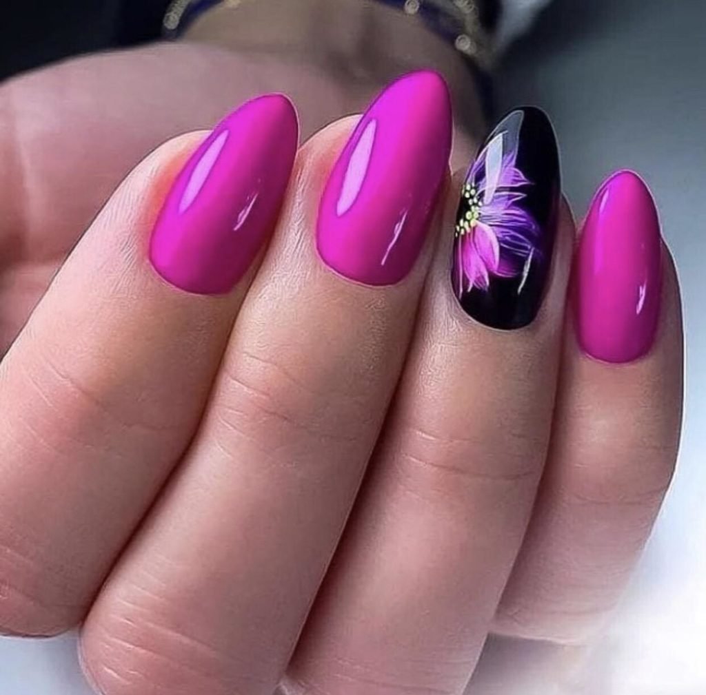 Френч миндаль фуксия