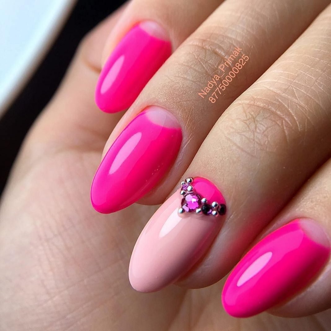 Маникюр цвета фуксии