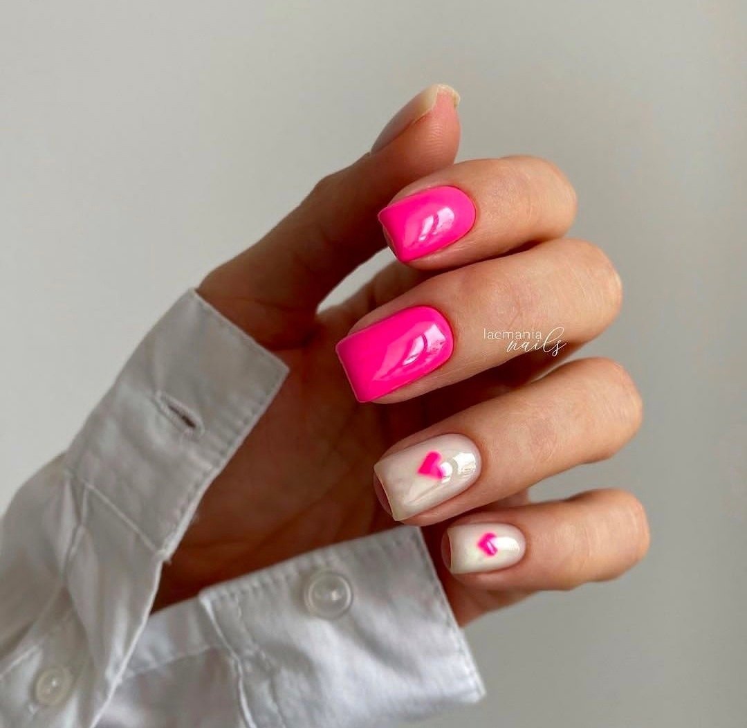 Маникюр цвета фуксии