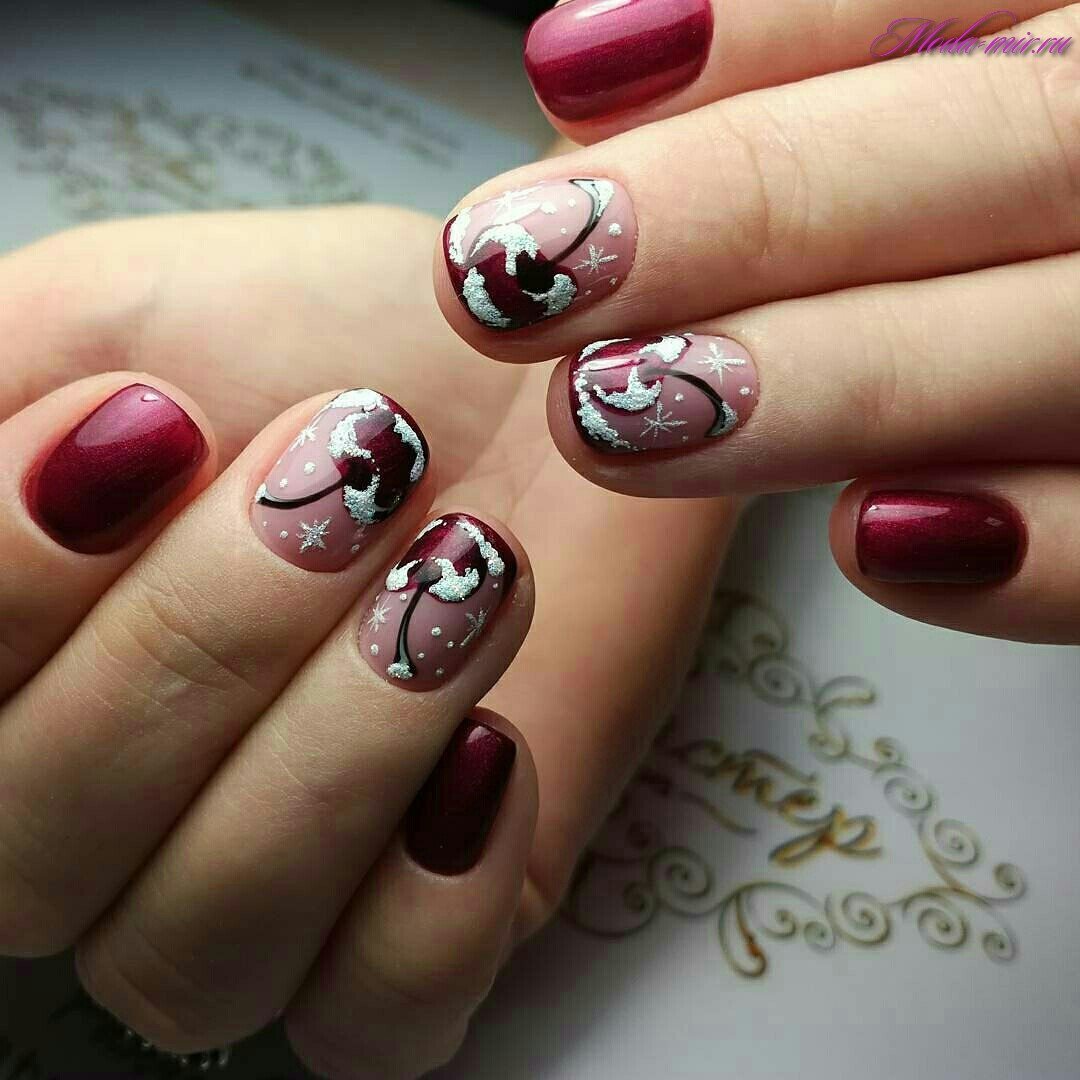 Маникюр вишня