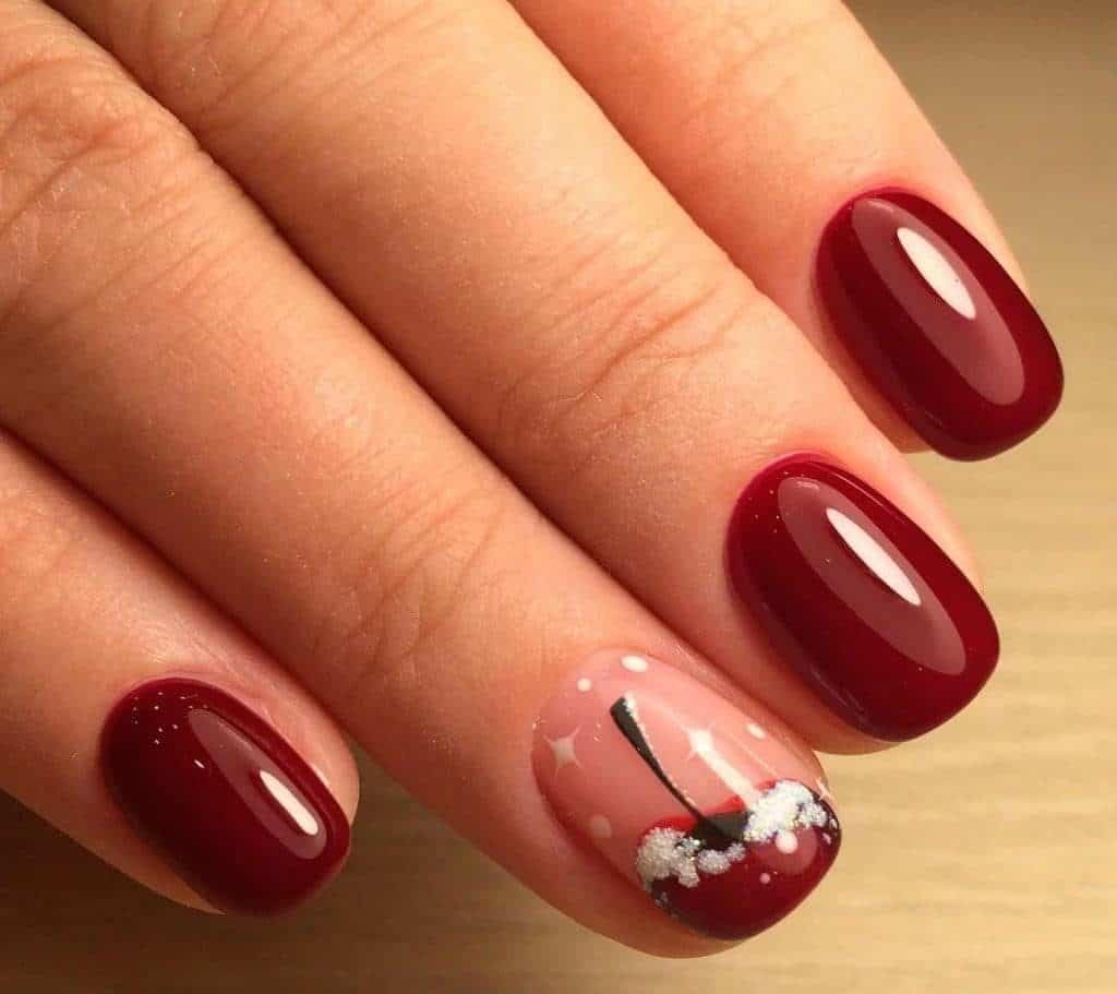 Маникюр вишня