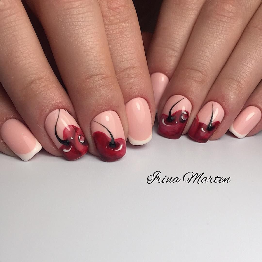 Ирина Мартен маникюр красный