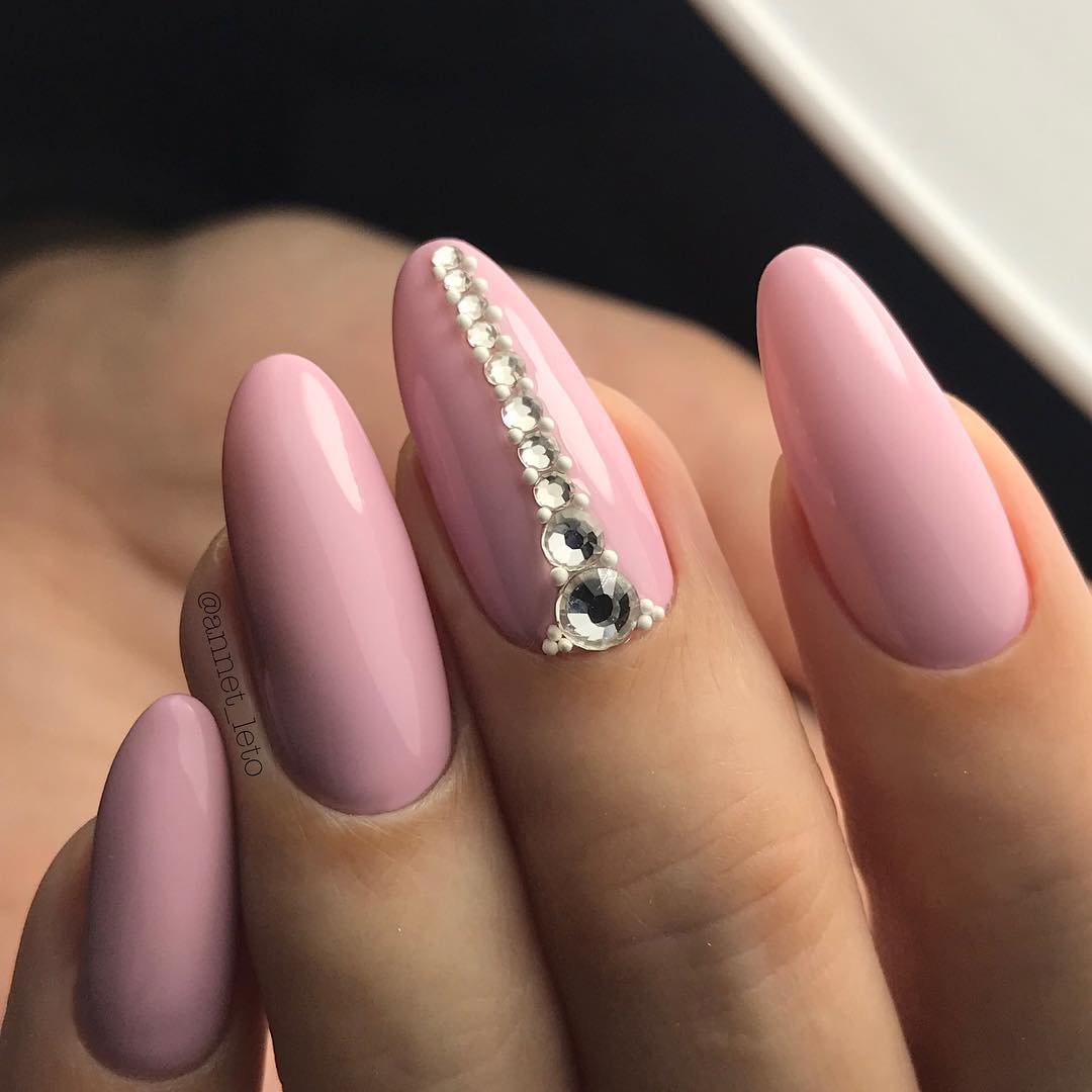 Идеи маникюра на круглую форму